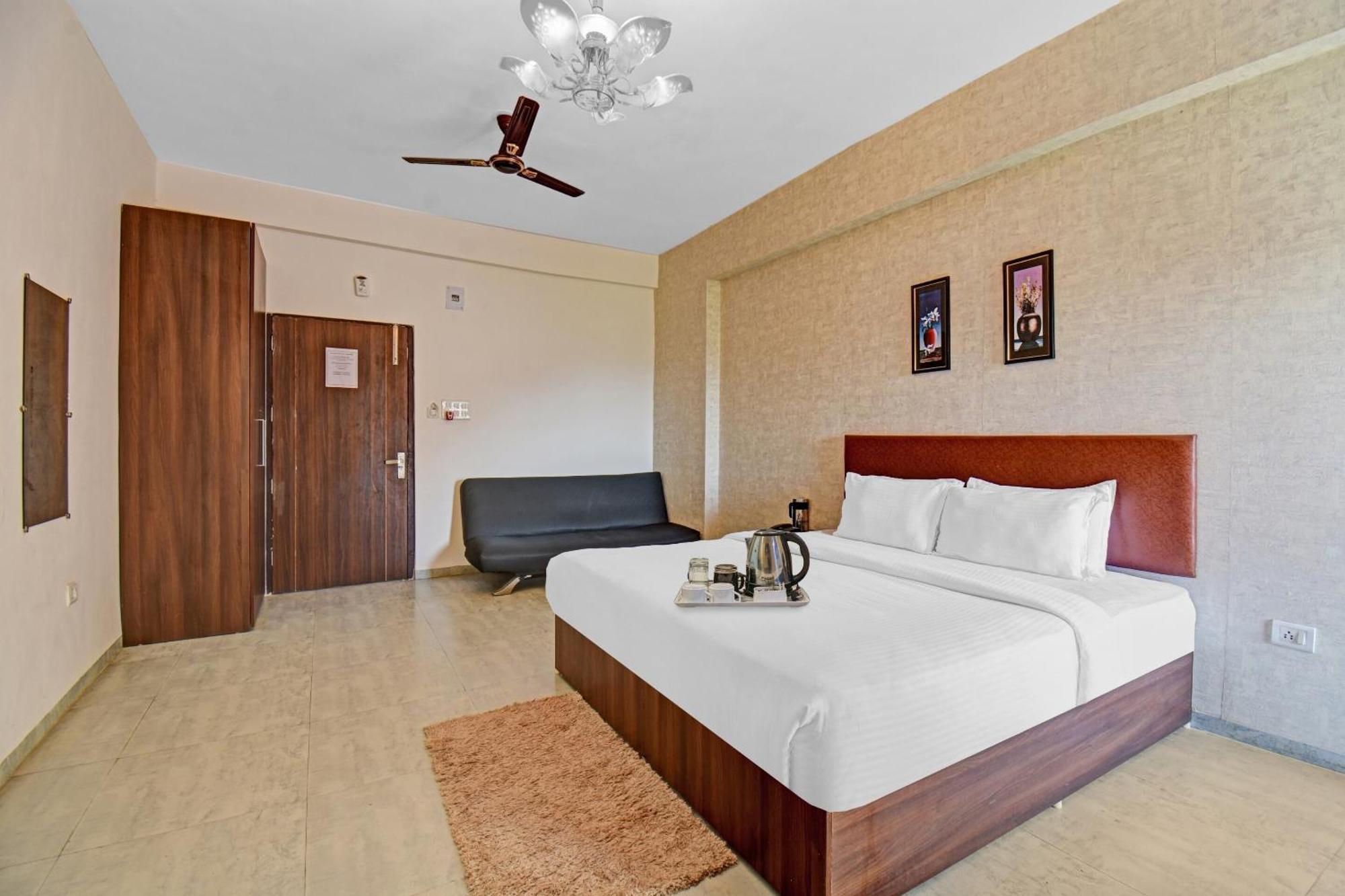 Townhouse Classio Suites Ширди Экстерьер фото