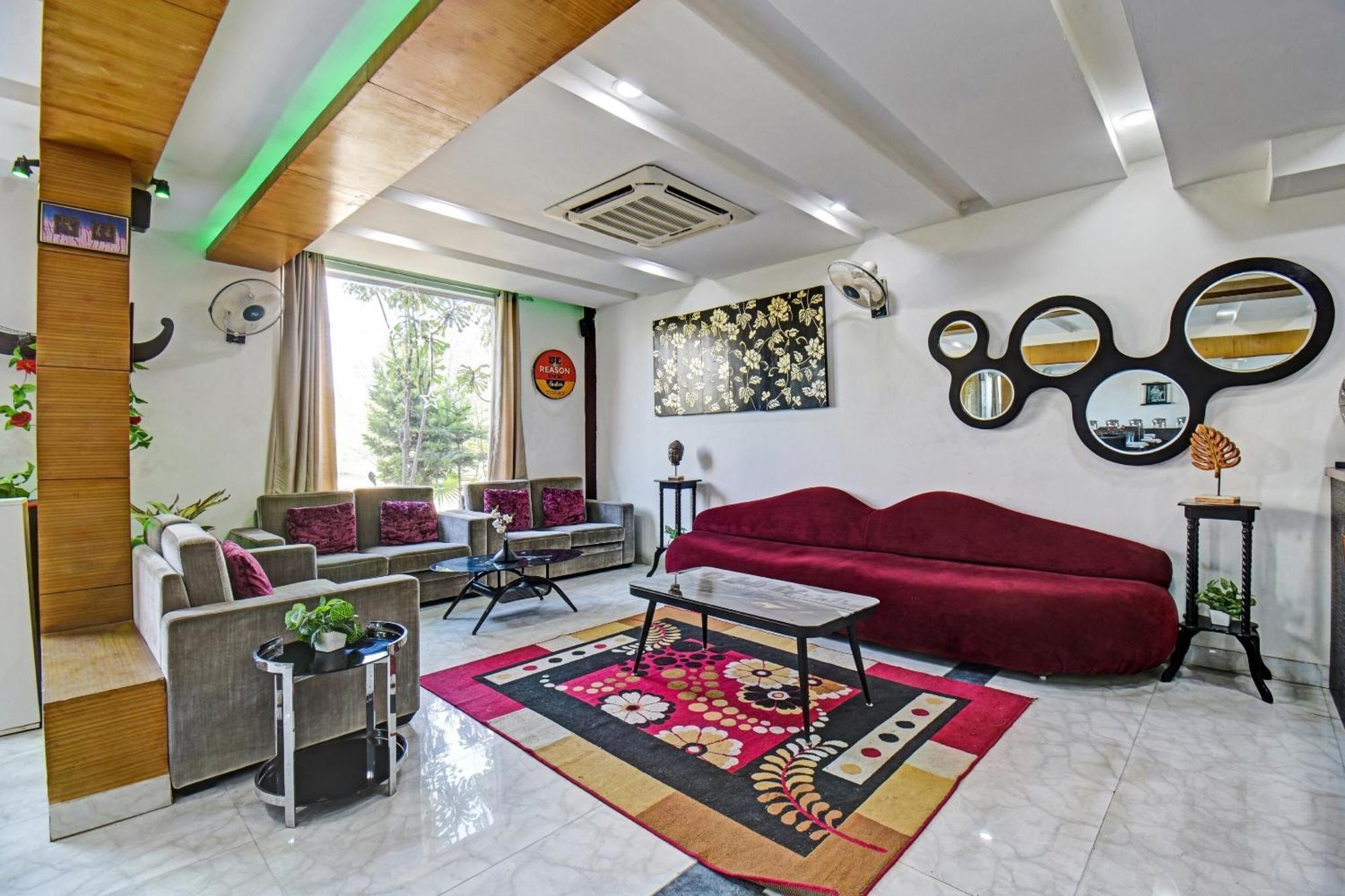 Townhouse Classio Suites Ширди Экстерьер фото