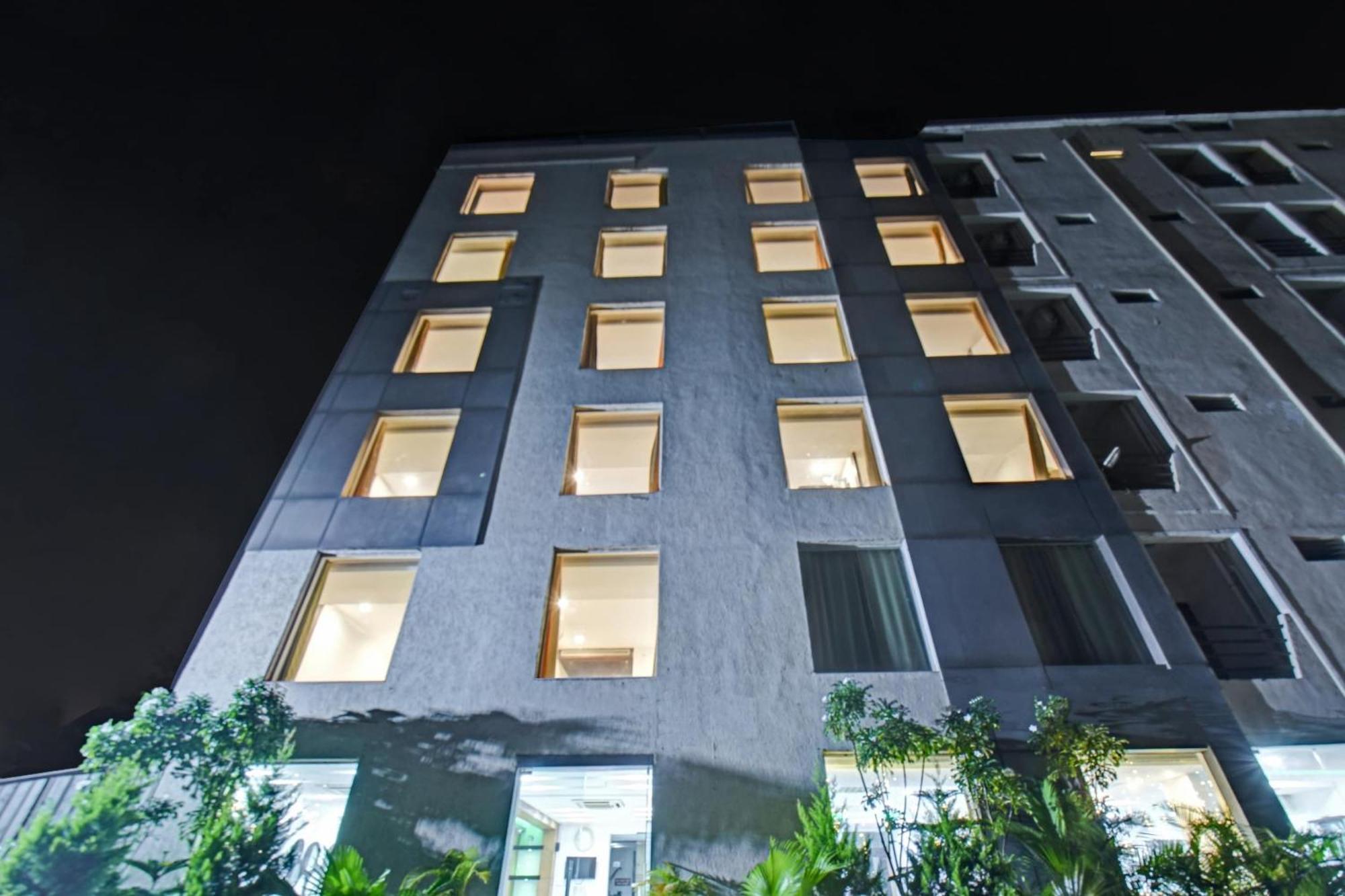 Townhouse Classio Suites Ширди Экстерьер фото
